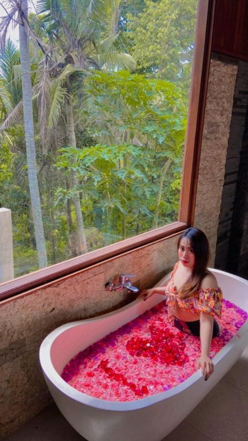 Nirankara Private Pool Villa - By Ubud Paradise Buitenkant foto
