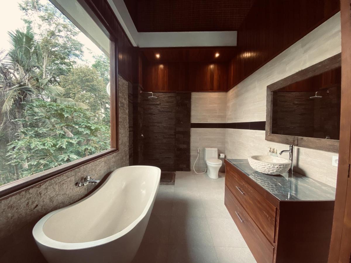 Nirankara Private Pool Villa - By Ubud Paradise Buitenkant foto